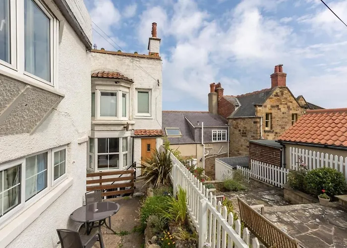 Watersedge Sandsend